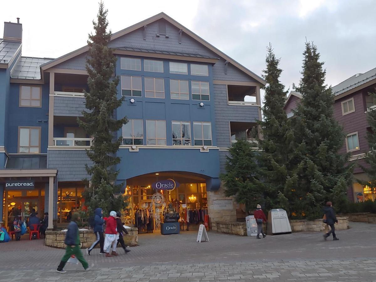 Tyndalstone Lodge 3 Bedroom In The Heart Of Village North Whistler Kültér fotó