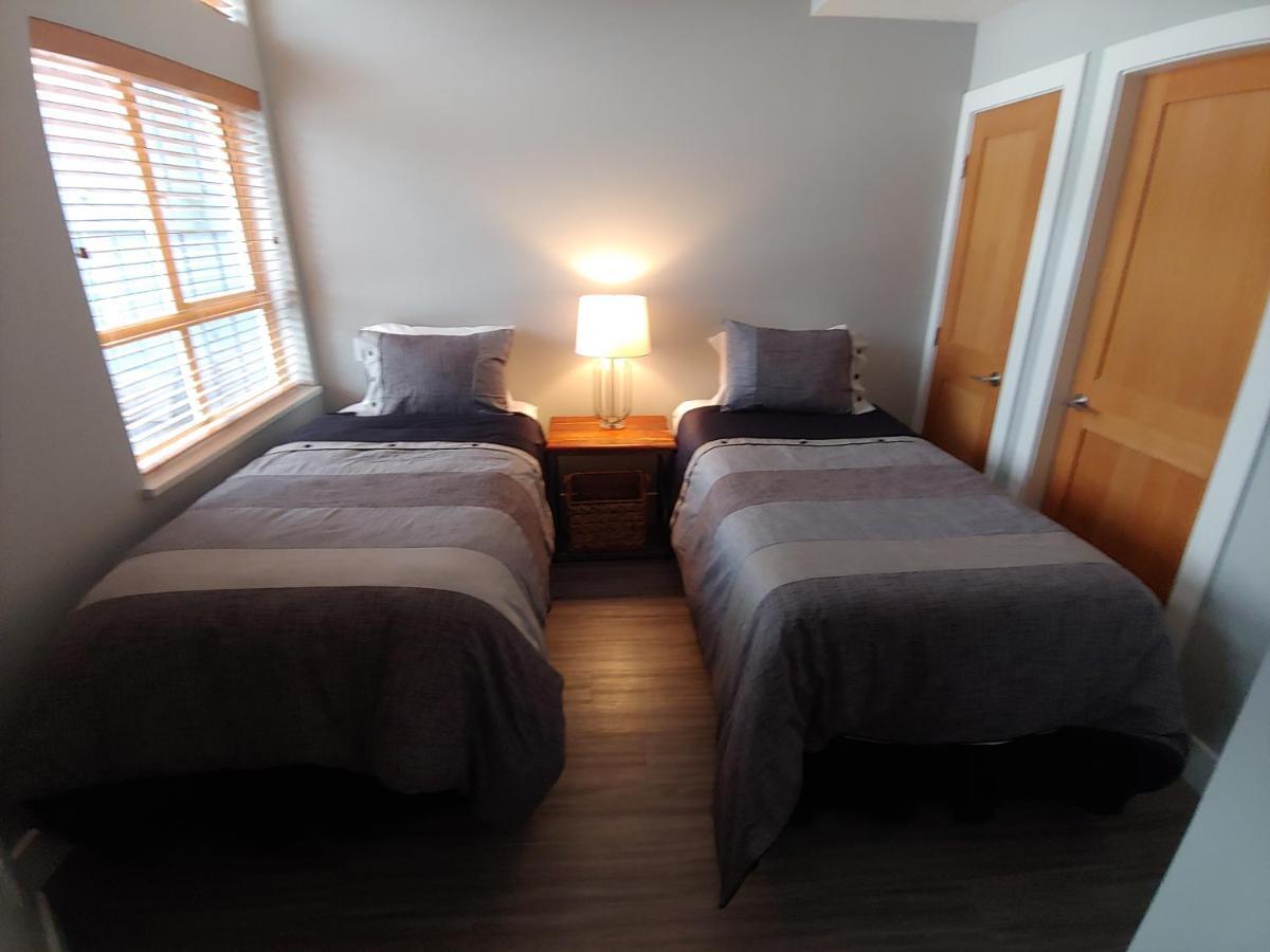 Tyndalstone Lodge 3 Bedroom In The Heart Of Village North Whistler Kültér fotó